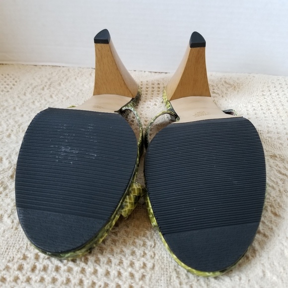Via Accenti Green Faux Snakeskin Print Heels - Picture 5 of 6